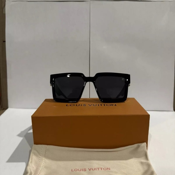Louis Vuitton Black and Gold Sunglasses - Picture 2 of 8